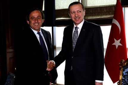 Koç Müzesi’ndeki yemekte suürpriz isimler!