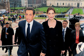 Sarko yoldan çıktı