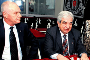 Bir türlü takım olamadık