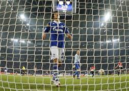 Schalke taraftarından akıl almaz pankart!