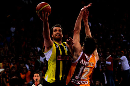 Aslan potada jaka sattı!