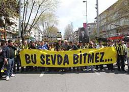 Bağdat Caddesi'nde 'şike' yürüyüşü