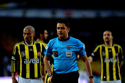 Bülent'e yıldırım çarptı