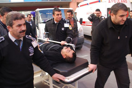 Otomobil şarampole yuvarlandı: 2 ölü, 3 yaralı