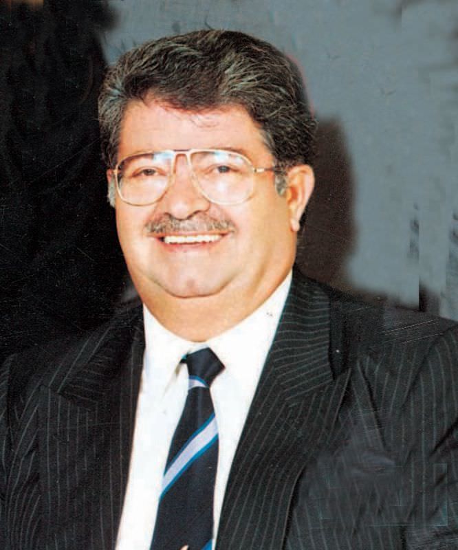 CHP 'Özal'ın peşinde