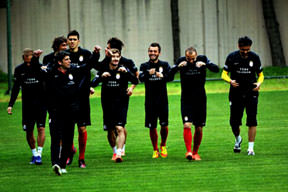 Aslan'da durmak yok!
