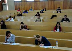 Sıfır çeken sınav süresinden dert yandı