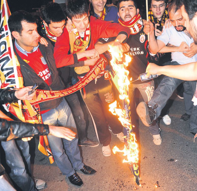 Taraftar kızgın