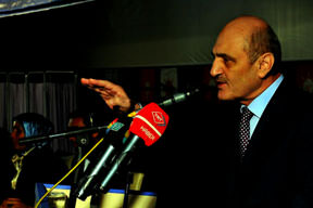 Fakir fukarayı kolluyoruz