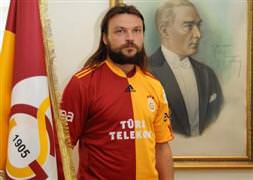 Ujfalusi'den F.Bahçe'ye mesaj var