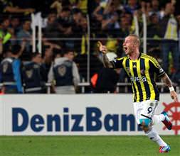 Egemenlik kayıtsız şartsız Fener'in!