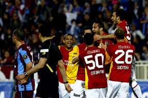 Ateş bacayı sardı