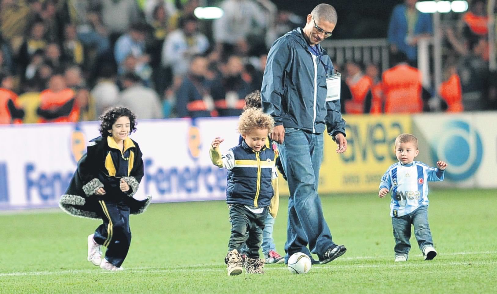 Alex'ten futbol dersi
