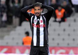 Beşiktaşlı futbolcuya acı haber