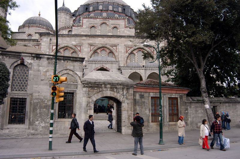 Türbedeki iki sır