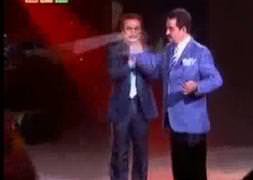 İbrahim Tatlıses bastonunu fırlattı