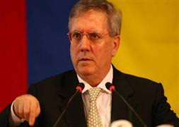 Aziz Yıldırım yeniden aday