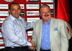 Fuat çapa ile 1 yıl daha