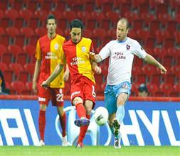 Aslan'a Fırtına darbesi!