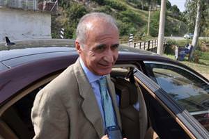 Eken ve Çetin Ağar'a gitti