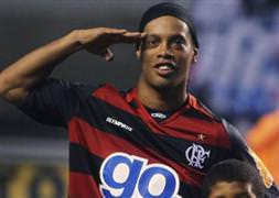 Ronaldinho mu geliyor?
