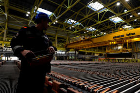 Sanayi üretimi yüzde 2.4 arttı