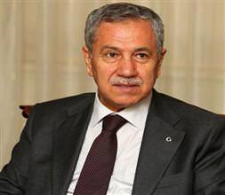Arınç'tan Galatasaray'a kutlama