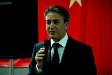 Türk Bakan Kır'ın şoförü tutuklandı