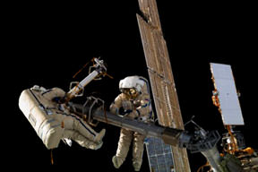 İlk uzay turu ertelendi