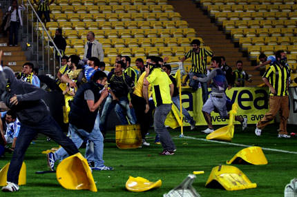 48 holigana 1 yıl ceza