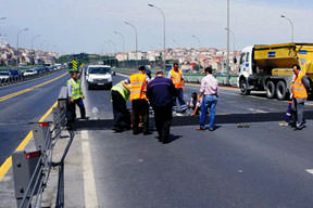 Haliç Köprüsü'ne 8 santim asfaltı