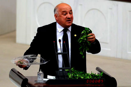 CHP’den ’çay’lı protesto