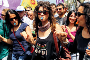 20 milyon kişi karar bekliyor