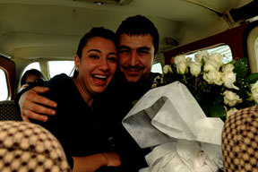 Sevinçten uçtular!