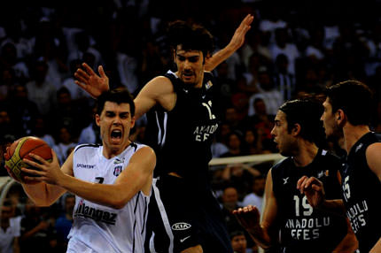 Anadolu Efes Kartal'a vize vermedi