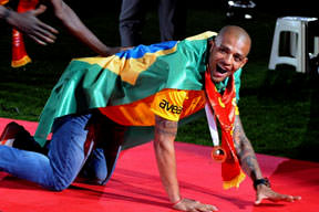 Melo'da mutlu son yakın