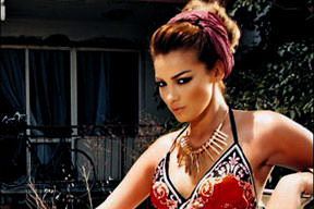 Çekilin Petek geliyor