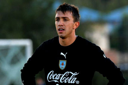 Muslera rötarlı gelecek!