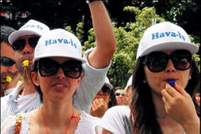 Hosteslere dönüş bileti