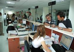 Memurlara servis parayla!