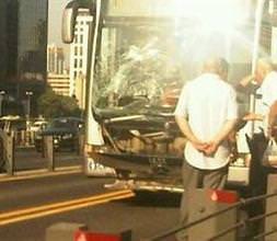 Metrobüs kaza yaptı!