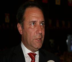 Adnan Öztürk'ten olay açıklamalar!