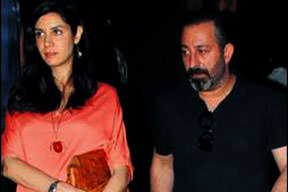 Terliksiz çıkmıyor