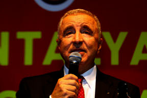 Ünal Aysal'dan bombalar!