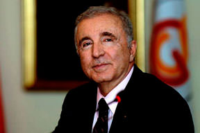 Fikret Orman vazgeçmeli!