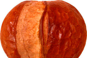 Onu ekmek arası yaptı