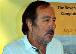 Türk profesör kanseri bitirecek