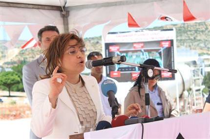 "Gerçekten mağdursa yardım ederiz"