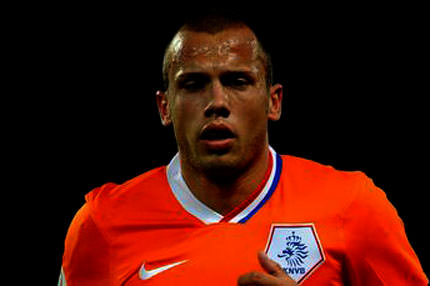 Kartal’ın gözü Heitinga’da