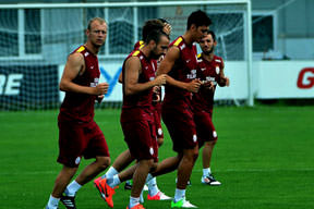 Ujfalusi asla bırakmasın